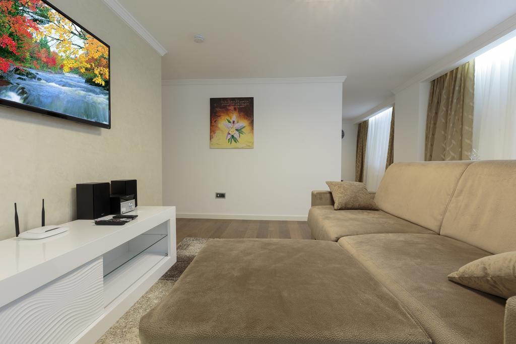 The Queen Luxury - Vinicia Apartment