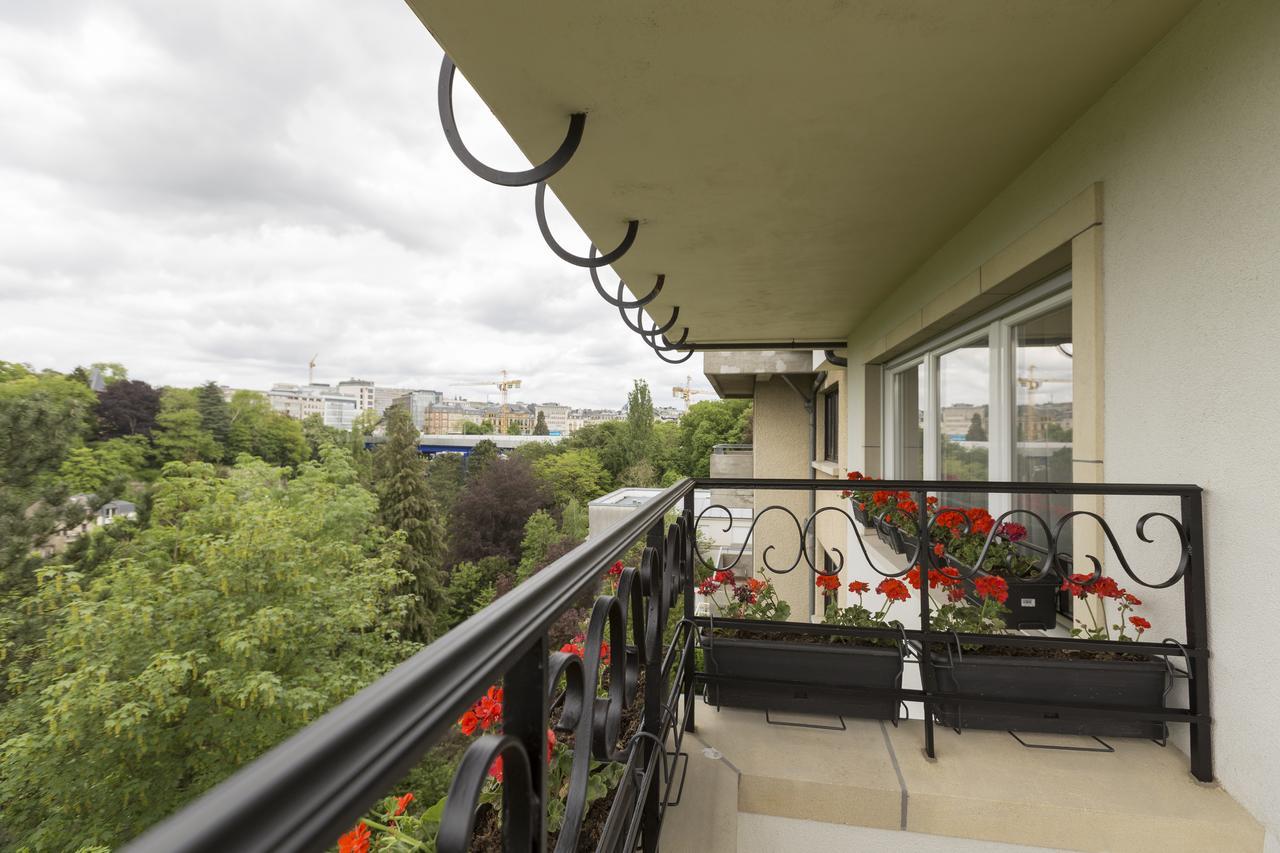 The Queen Luxury - Vinicia Luxembourg