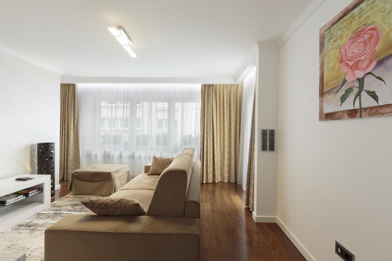 The Queen Luxury - Vinicia *
